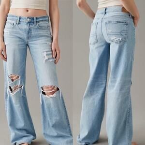AE American Eagle Strigid Low Rise Baggy Wide Leg Distressed Light Wash Size 18S